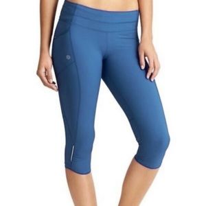 Athleta Dobby Be Free Crop Leggings